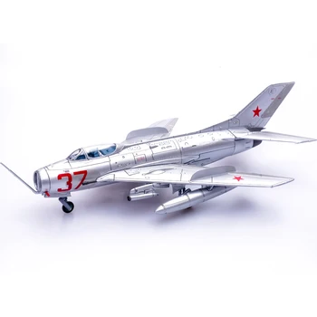 1: 72 Ölçekli Model MiG 19 Fighter S Çiftçi-C Sovyet Hava Kuvvetleri Red37 Alaşım Uçak Hediye Ekran Koleksiyonu Dekorasyon