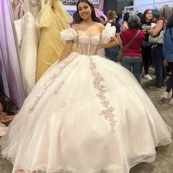 Doymeny Kapalı Omuz Balo Quinceanera Elbiseler Kızlar Boncuklu Aplike Dantel Doğum Günü Partisi Törenlerinde Lace Up Geri vestidos15