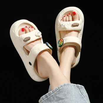 QYCKABY Yeni Sandalet Dilsiz Ayakkabı Eğim Kalın Platform Rahat Toka Moda Kadın Ayakkabı Plaj Seyahat Slaytlar Ayakkabı Kadın 2023