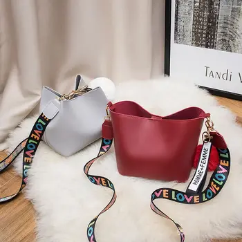 Retro Moda Moda Düz Renk Baskılı Pu deri postacı çantası Kadın Çanta Kova Çanta Crossbody Çanta