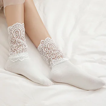 Satış Seksi Retro Dantel Çiçek Örgü Kadın Kız Çorap Elastik Sonbahar ve Kış Kore Çorap Moda Bayan Şeffaf Kısa Çorap