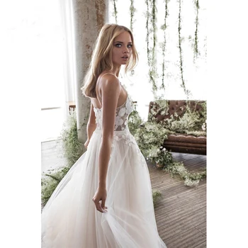 Spagetti Sapanlar Scoop düğün elbisesi Kolsuz 3D Çiçek Dantel Aplikler Backless Bir Çizgi Tül Illusion gelin kıyafeti Tren ile